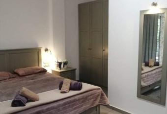 Holiday and Business Home has Balcony rooms