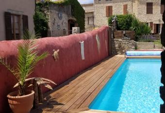 Domaine du Prieur   Couvent & Presbyt  re has Balcony rooms