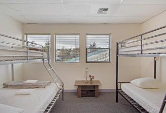 San Juan Island Hostel allows 18 year olds to book a room