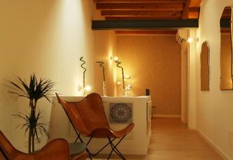 IndispArte Suites has Balcony rooms