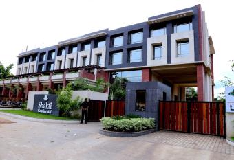 Hotel Shakti Continental allows 18 year olds to book a room