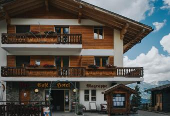 H  tel Magrapp   has Balcony rooms