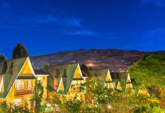 Amaru Valle Hotel allows 18 year olds to book a room