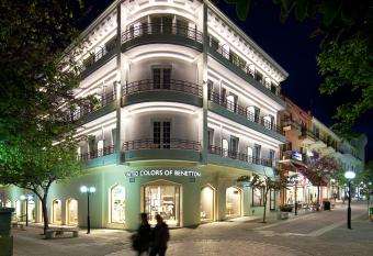 Hotel Hermes has Balcony rooms