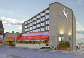 Confederation Place Hotel allows 18 year olds to book a room
