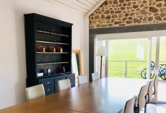 grange enchant  e allows 18 year olds to book a room