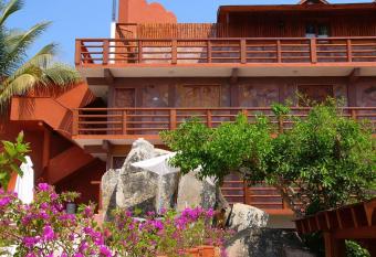 Hotel Paradise Lagoon has Balcony rooms