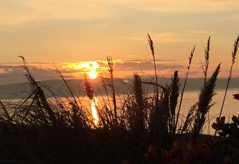 Whitecliff Guest House allows 18 year olds to book a room