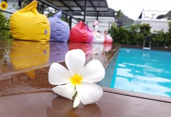 Phannarai House allows 18 year olds to book a room