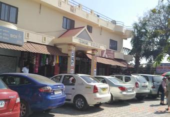 Hotel Varsha Hampi has Balcony rooms