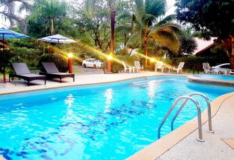 Mild Garden View Resort has Balcony rooms