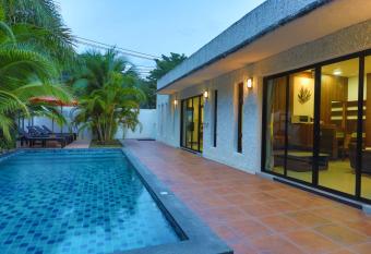 3Z Pool Villa and Hotel has Balcony rooms