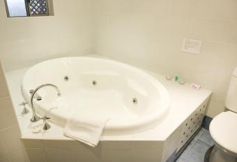 Tiarri Terrigal allows 18 year olds to book a room