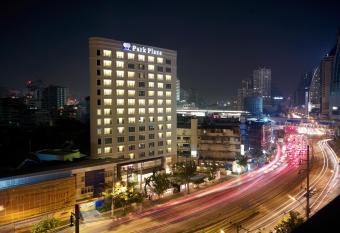 Park Plaza Sukhumvit Bangkok allows 18 year olds to book a room
