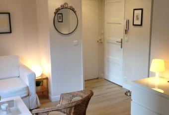 Place aux Oignons Vieux Lille 4 personnes has Balcony rooms