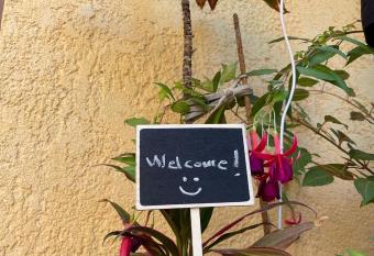 Ona s House has Balcony rooms