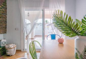 Adosado has Balcony rooms