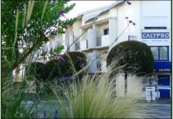 Le Calypso allows 18 year olds to book a room