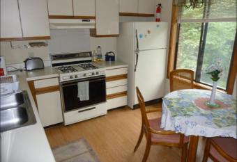 Chapel Hill InnTown has Balcony rooms