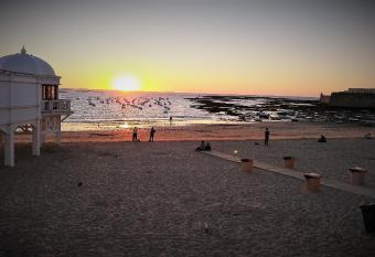 La Caleta de Cadiz WiFi allows 18 year olds to book a room