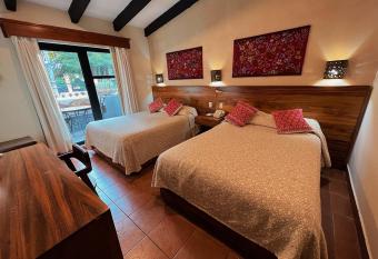 Hotel Mansion Del Valle has Balcony rooms