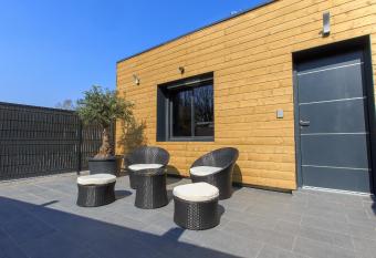 L effet SPA allows 18 year olds to book a room