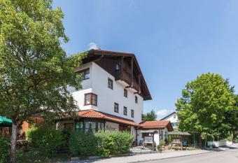 Hotel Hachinger Hof has Balcony rooms