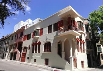 Private Room in Beautiful Home has Balcony rooms