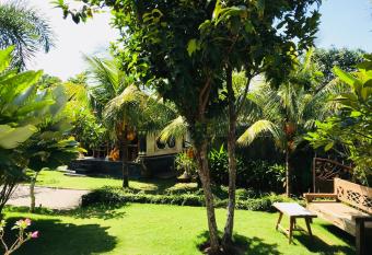 El Homestay Bali has Balcony rooms