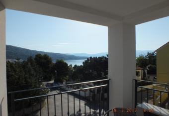 Apartments Amore has Balcony rooms