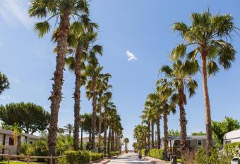 Camping Vendrell Platja allows 18 year olds to book a room