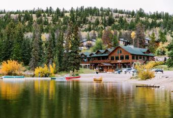 Pyramid Lake Lodge has Balcony rooms