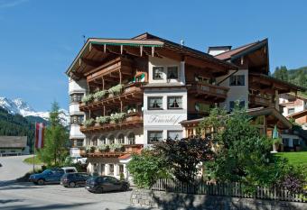 Hotel-Appartement Ferienhof has Balcony rooms