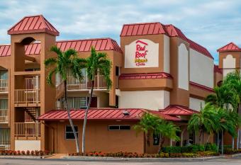 Red Roof Inn Plus+ & Suites Naples Downtown-5th Ave S has Balcony rooms