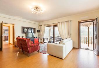 Casa da Barragem Douro allows 18 year olds to book a room