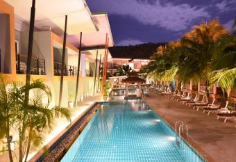 Phi Phi Anita Resort has Balcony rooms