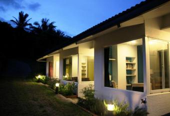 Juhu Farmstay has Balcony rooms