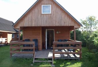 R  dvig Camping & Cottages allows 18 year olds to book a room