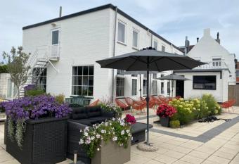 Hotel Maurice has Balcony rooms