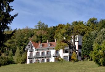 Le Domaine de Dony has Balcony rooms