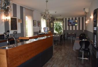 Hotel Volta has Balcony rooms