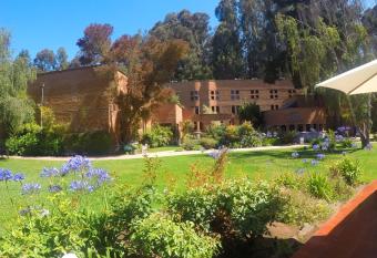 Hotel Bosque de Re  aca allows 18 year olds to book a room