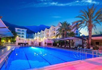 Onkel Resort Hotel allows 18 year olds to book a room