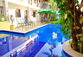 Magnu  s Pousada allows 18 year olds to book a room