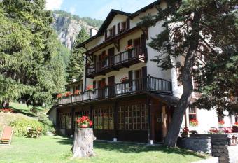 H  tel Hermitage has Balcony rooms