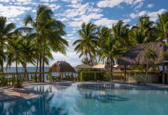 La Siesta Resort & Villas has Balcony rooms