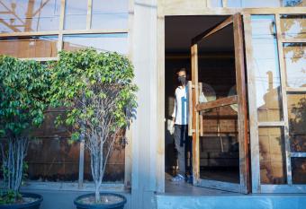 Hotel Beebiz Guindy allows 18 year olds to book a room