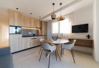 Kiko Park Oliva has Balcony rooms