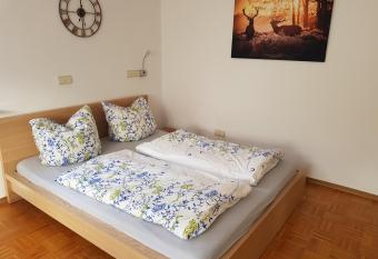 FeWo Darsberg allows 18 year olds to book a room