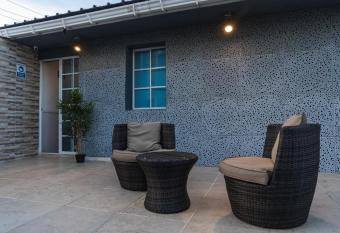 Apartahotel Marbella has Balcony rooms